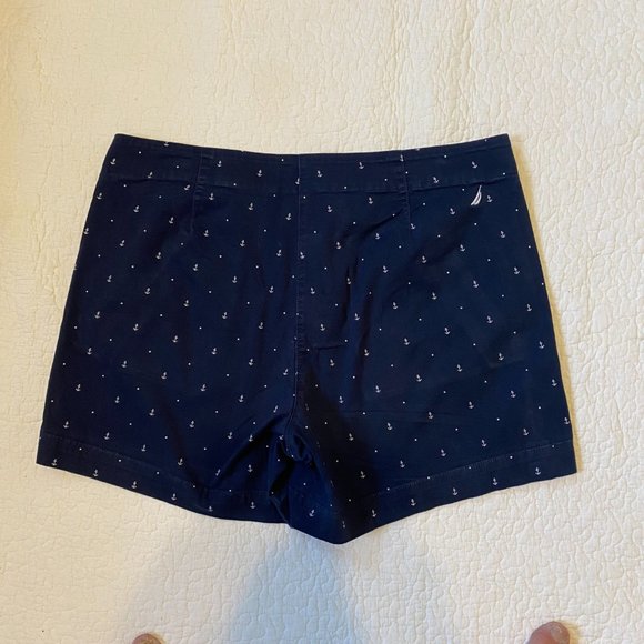 Nautica Women's Comfort Tailored Stretch Cotton Solid and Novelty Short Size 10 - Picture 6 of 6